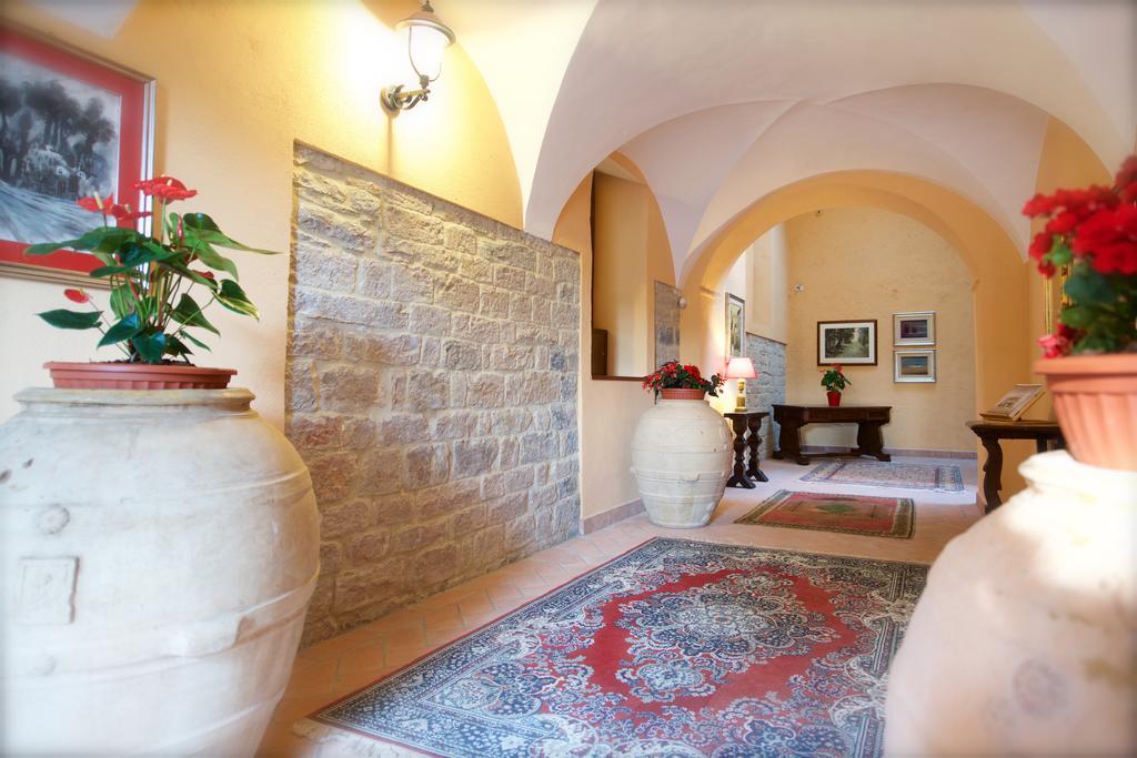 Rosso Porpora Villa Colle Umberto  Buitenkant foto