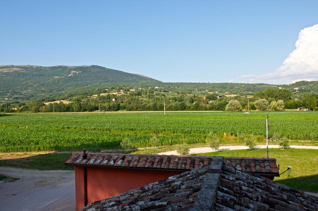Rosso Porpora Villa Colle Umberto  Buitenkant foto