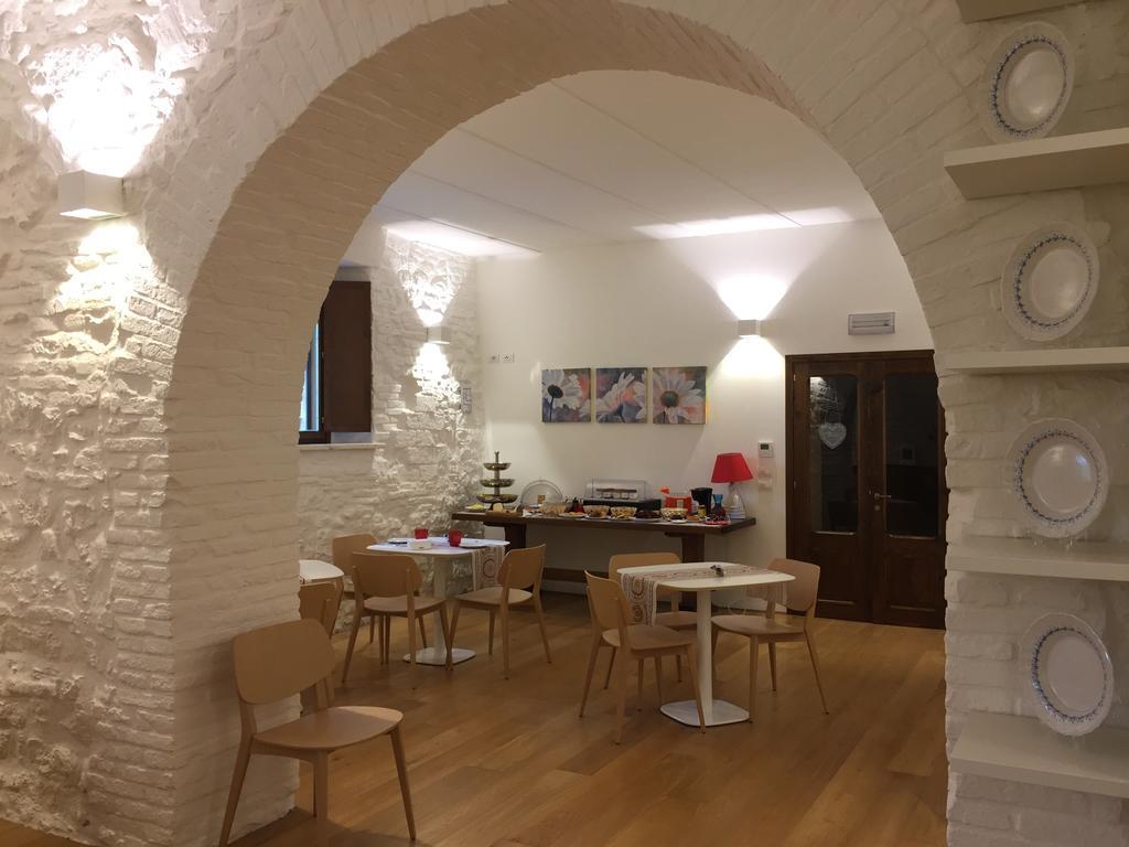 Rosso Porpora Villa Colle Umberto  Buitenkant foto